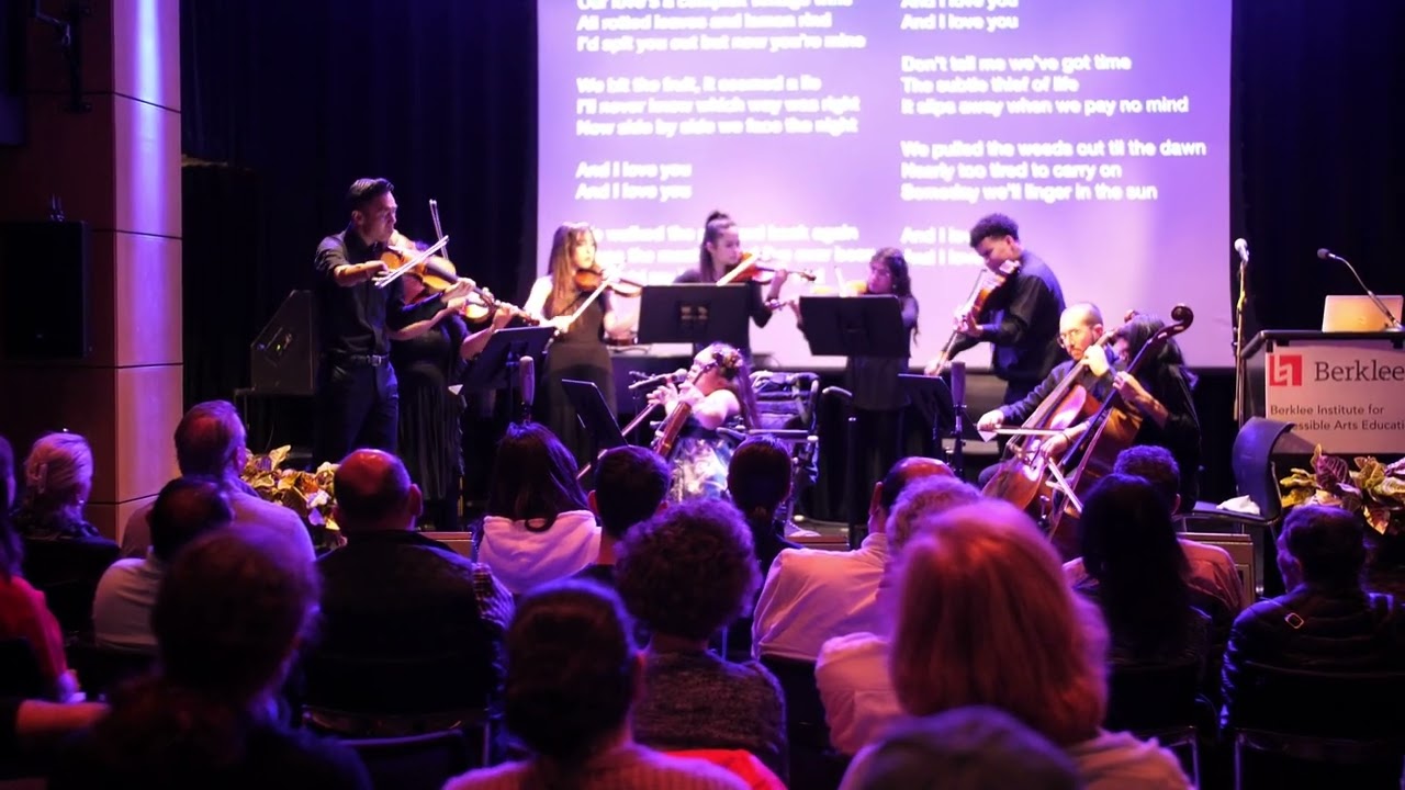 Gaelynn Lea Performs 