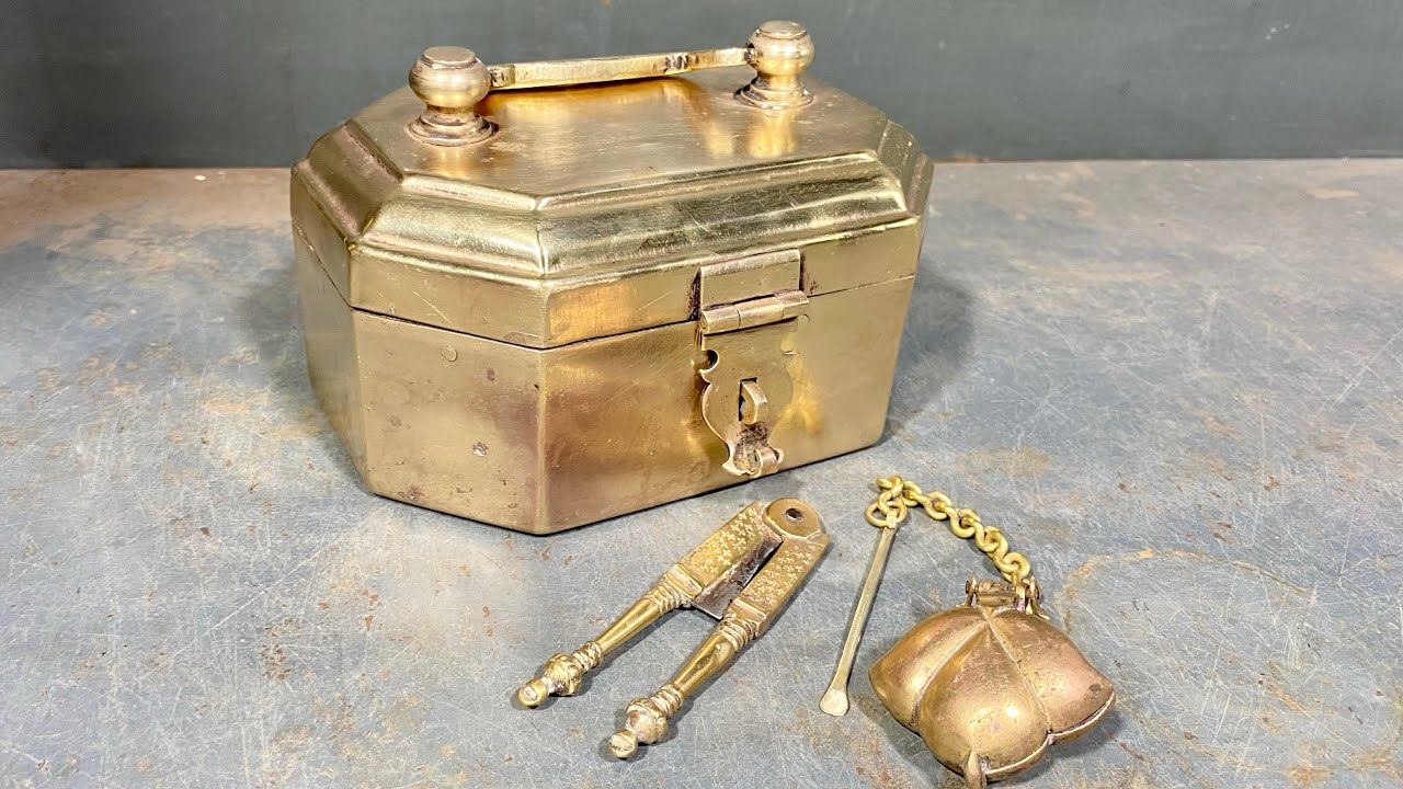 A Gorgeous Old Brass Paan Daan With Betel Nut Cutter & Lime Box Unique Design - 5 - NOW ON SALE 🏷 |