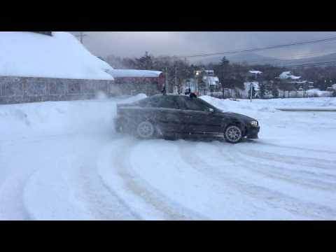 volvo-s60r-snow-fun-in-vermont-2015