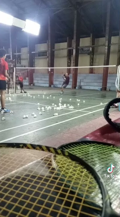 pacarmu ganteng bisa gini gak#story WA badminton#