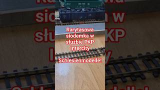 Na życzenie. Schlesienmodelle/Piko. EP07-330 w historycznych barwach ze składem wagonow drugiej kl