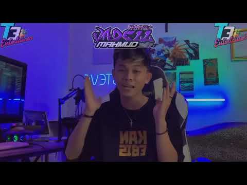 Me obligaron a vestirme así. Me veo bien?