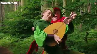 Gigglebiz Will Singalot Proves To Maid Marion That The Best Lute Player Is Little John
