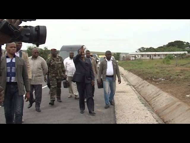 Le Président Denis SASSOU N'GUESSO visite la route Okoyo - Lekety - frontière du Gabon