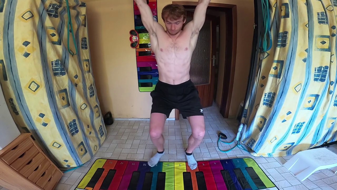 Song of time on piano mat (Mika Keymove)