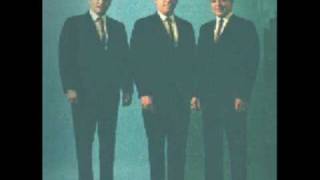 Video thumbnail of "Trio Los Condes Serenata A Mi Adorada"