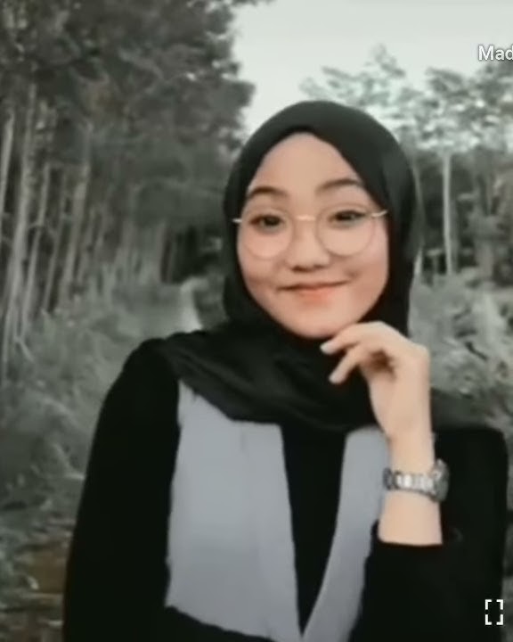 Story wa slow motion cewek hijab cantik