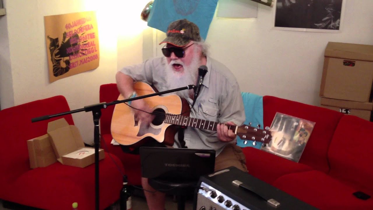 R. STEVIE MOORE -"The Winner" live at Parallel Schallplatten, Cologne Ger - June 30, 2012