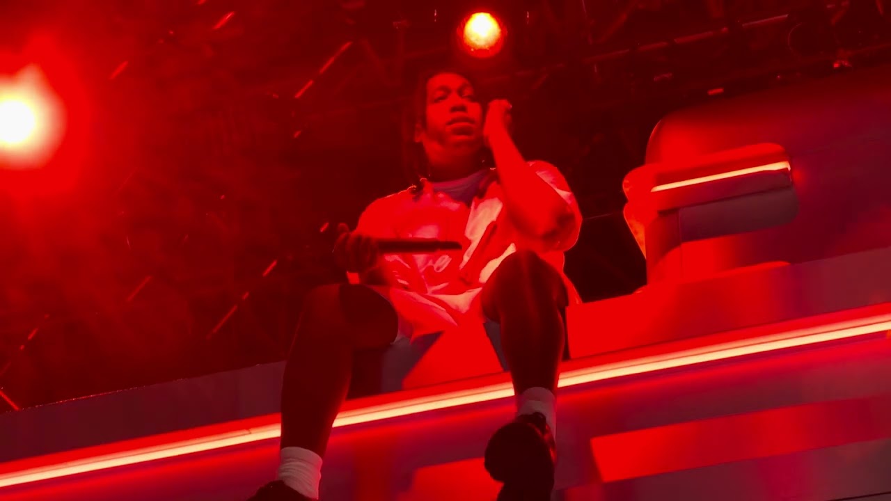 Don Toliver - Company Pt. 3/Swangin' On Westheimer (LIVE, Pier 17 Rooftop, 6/27/23)