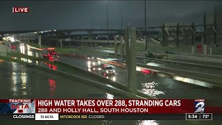 High water takes over 288, stranding cars