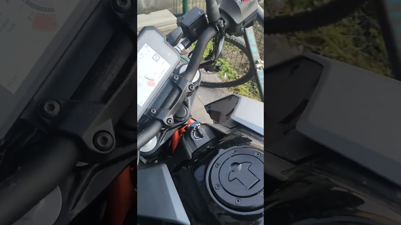 KTM Duke 390 cold start reving
