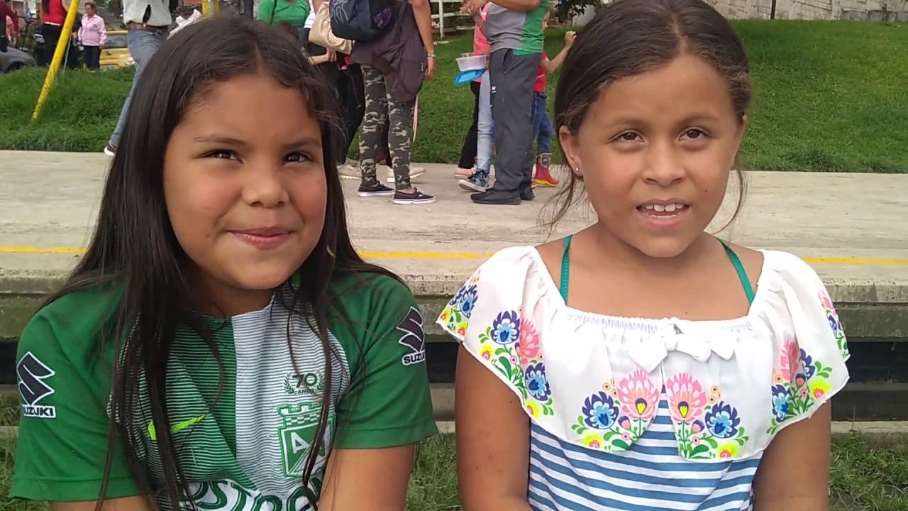 ENTRelAZAR - Diálogo con Emily Pineda Chaverra y Alexandra Pineda Uribe