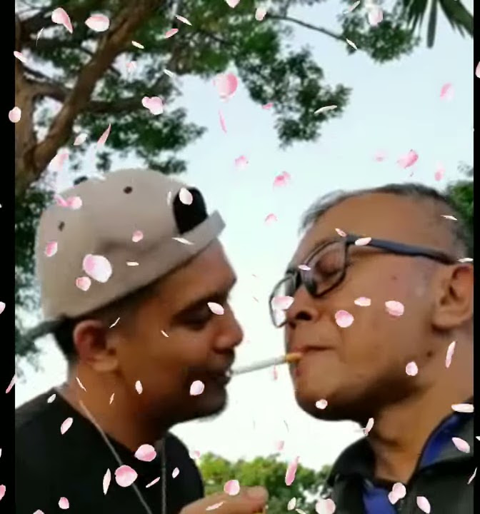 PRANK CIUM PIPI MASA BAKAR ROKOK