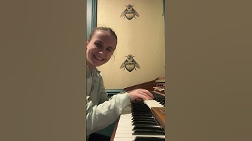 The best first interaction with an organ 😂