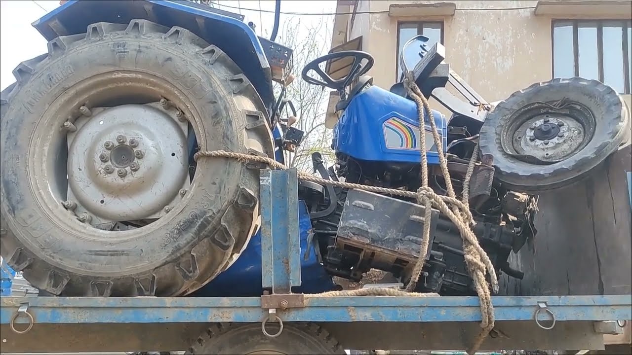 ट्रैक्टर का हुआ एक्सीडेंट😱😭😥🚜 ट्रक की साथ सोनालिका ट्रैक्टर ख़त्मचेक करो टूट गया लास्ट में देखो कैसा
