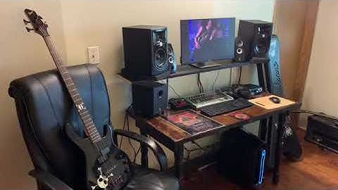 How To Build A Desk with Pallets & Scrap Wood (DIY Home Studio)