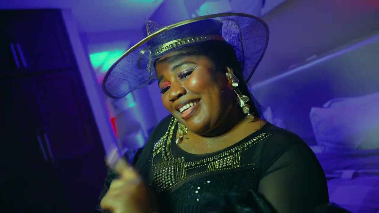 RÉVÉREND CHANTRE DUNAMIS IL A RELEVÉ MA TÊTE CLIP OFFICIEL.