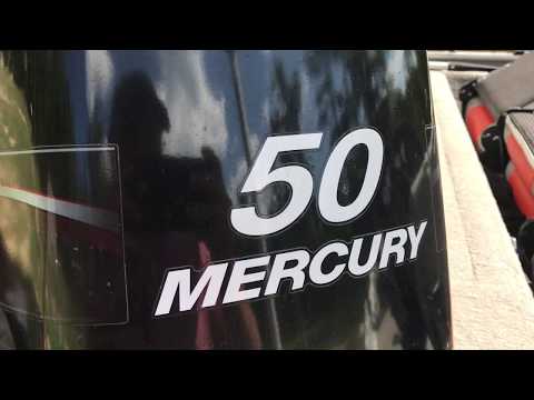 Video: Bagaimanakah anda menyesuaikan idle pada tempel Mercury 40 hp?