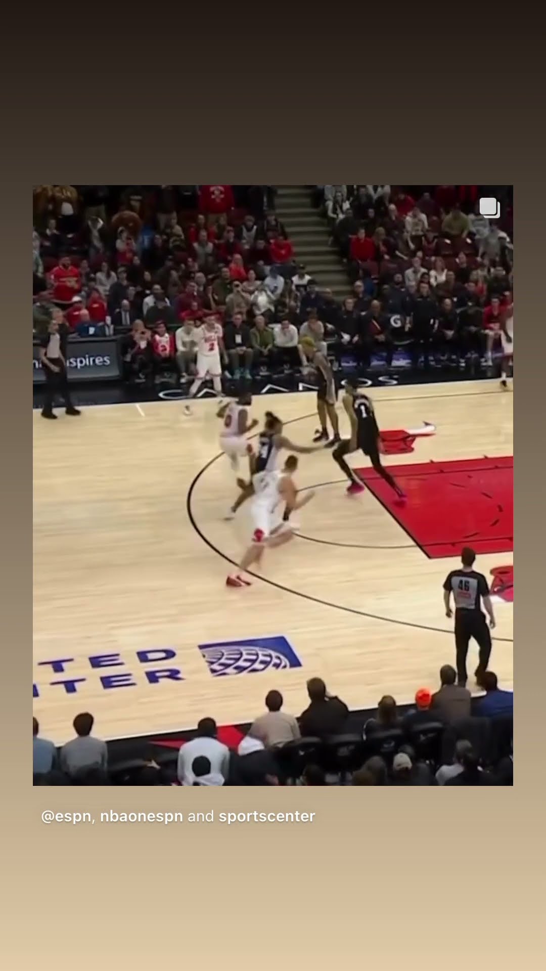 Clutch layup #hoodnews #cobywhite #chicagobulls #NBA #basketball #shortvideo #layup #omg #how #wow