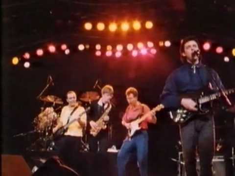 tears-for-fears---the-working-hour-(live-1985)