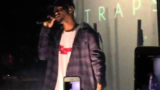 Bryson Tiller performs ' Difference ' , ' Let Em Know ' & ' Set You Free ' Live at SOBs