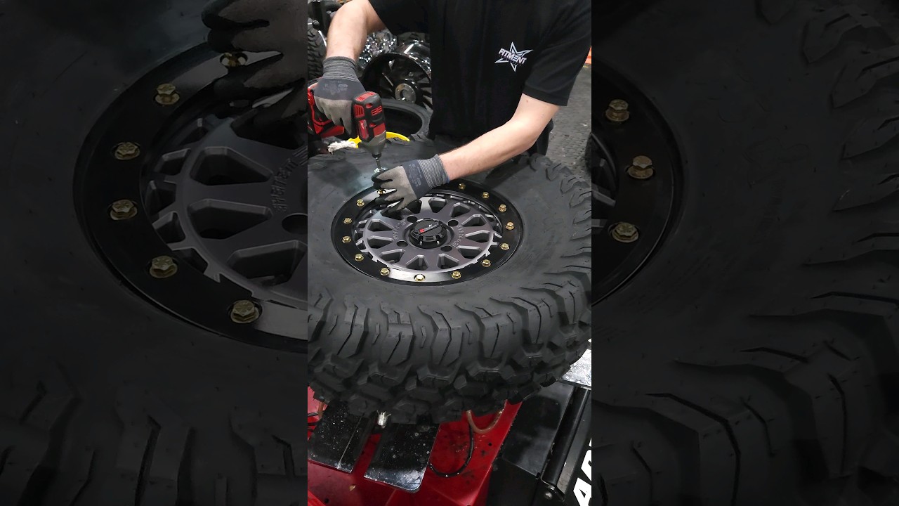 Have you heard about the TIS UT1? Well they look awesome on these System 3 SB-6 beadlock wheels!