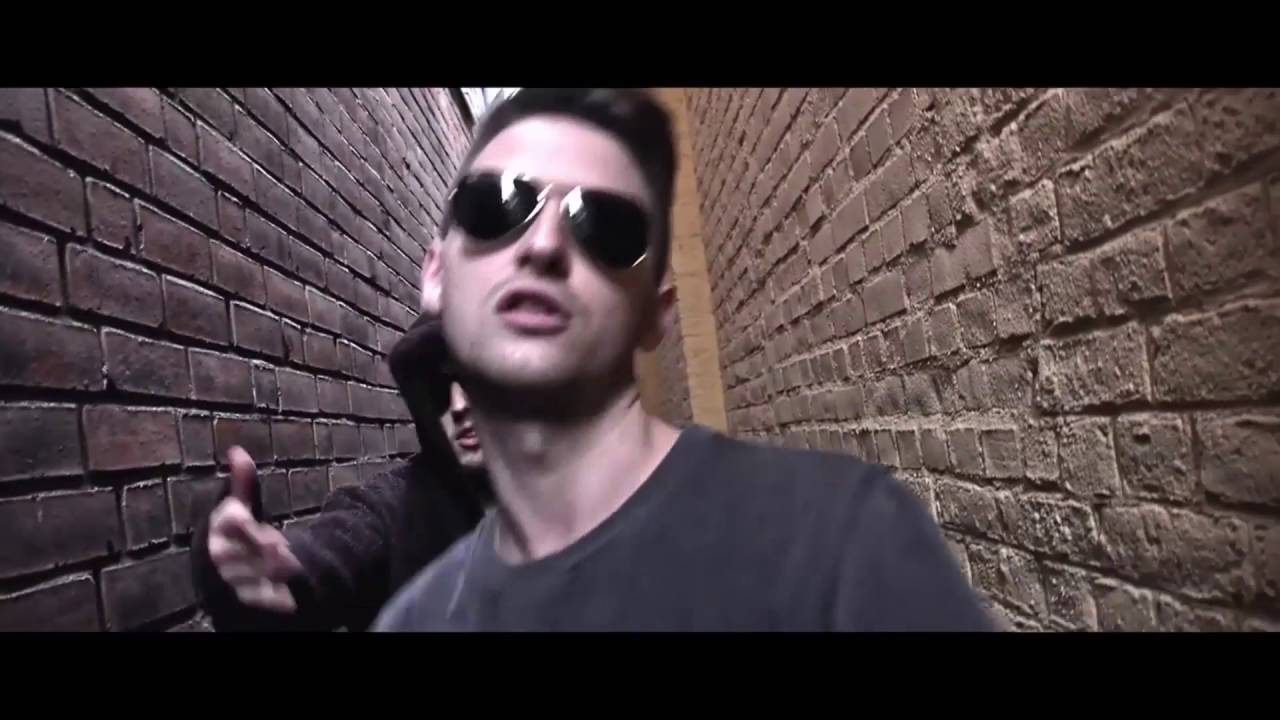 DEAMON Ft JOHNNY DIGGSON Wut Stoppen Kurze Deamon Hook JOHNNY 