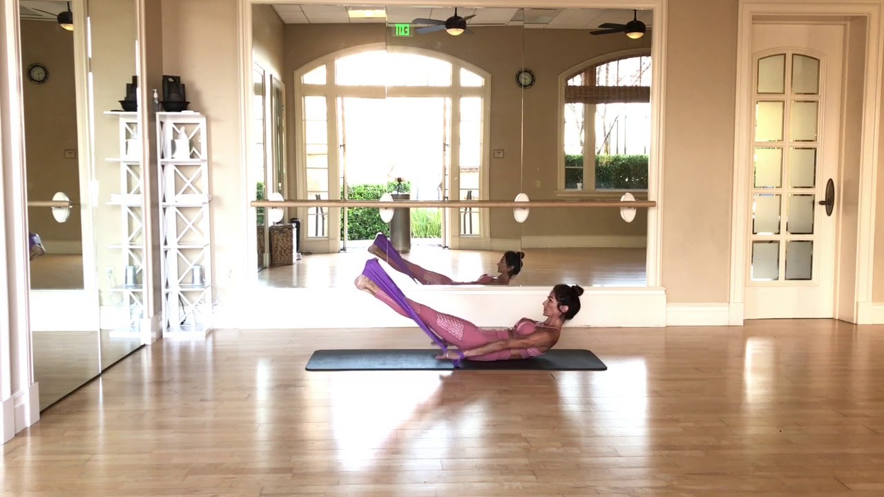 Band + Mat with Lisa Hubbard