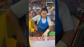 Hardworking Skilled Lady Working For 12 Hours Every To Support Her Family 