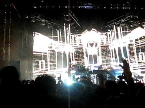 Chemical Brothers at North Coast Music Festival in Chicago September 3, 2010  -  Believe