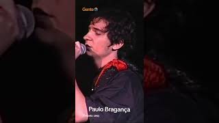 Cantor PAULO BRAGANÇA cantando acapela no Dia de Portugal