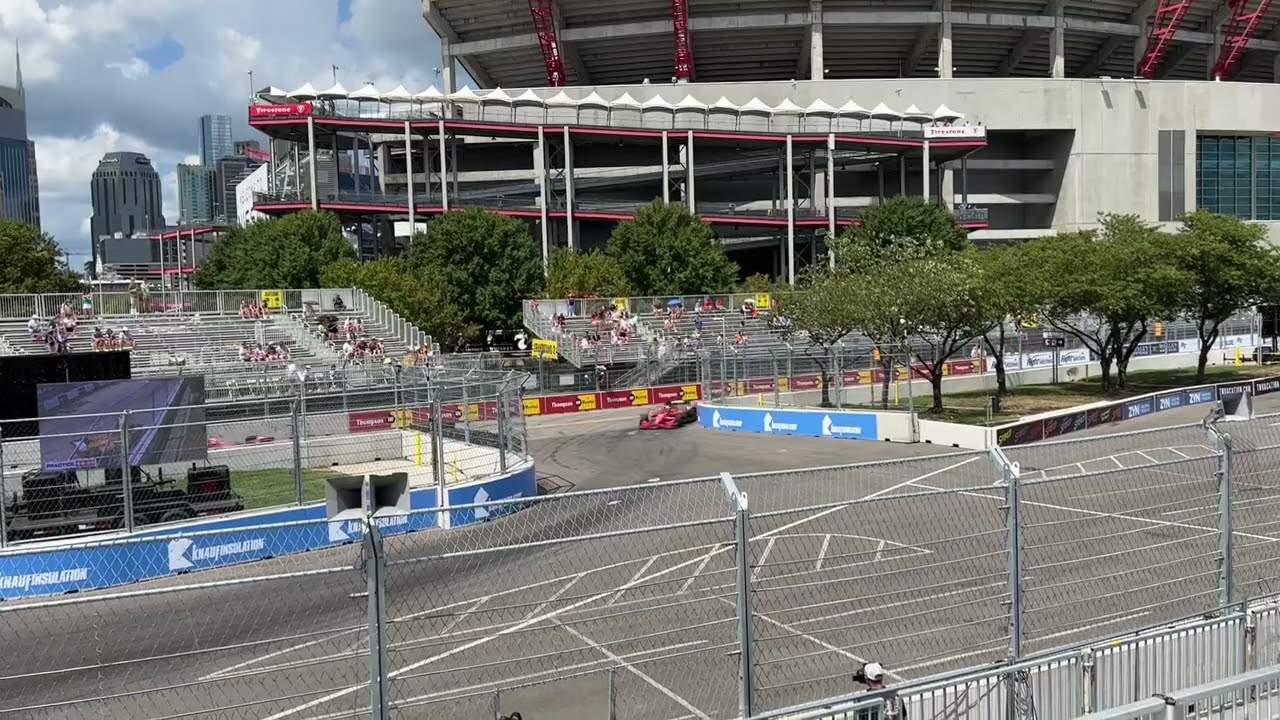 Indy Car T1 braking zone Music City GP