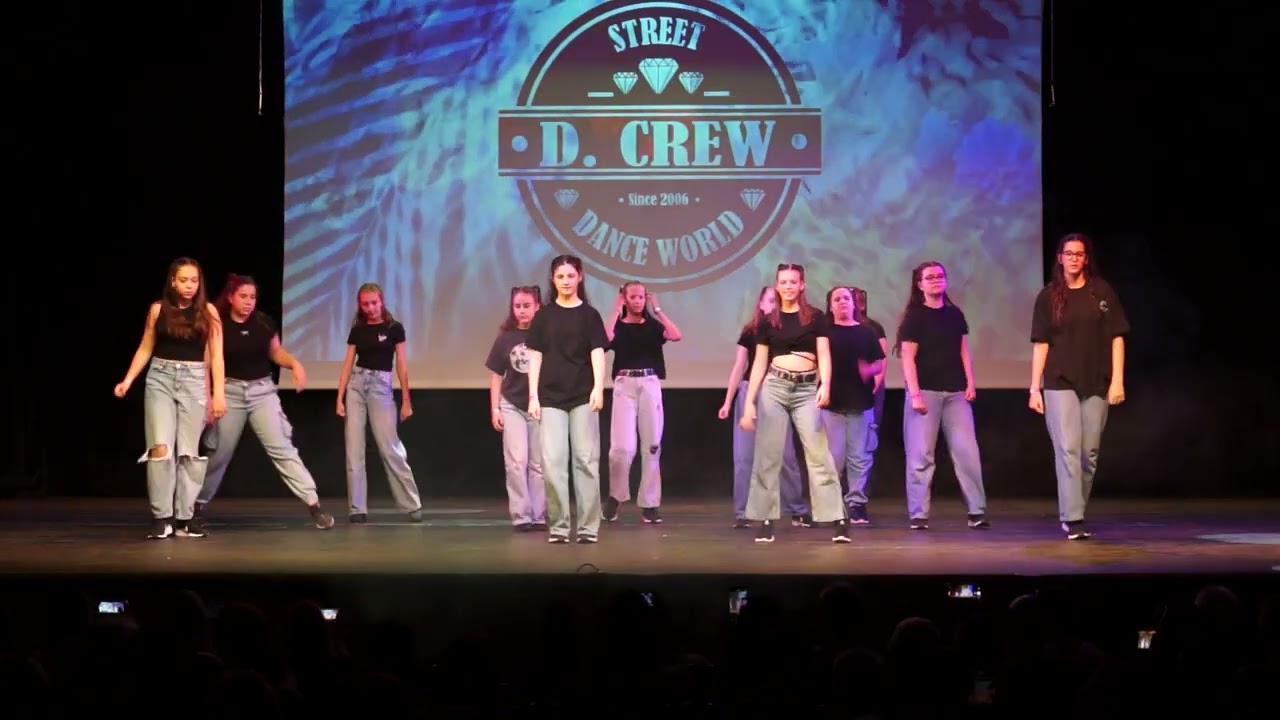 D. Crew Summer Vibes Show 2025. 🏖 🏝 🍦 1. Előadás 2. blokk  🫶