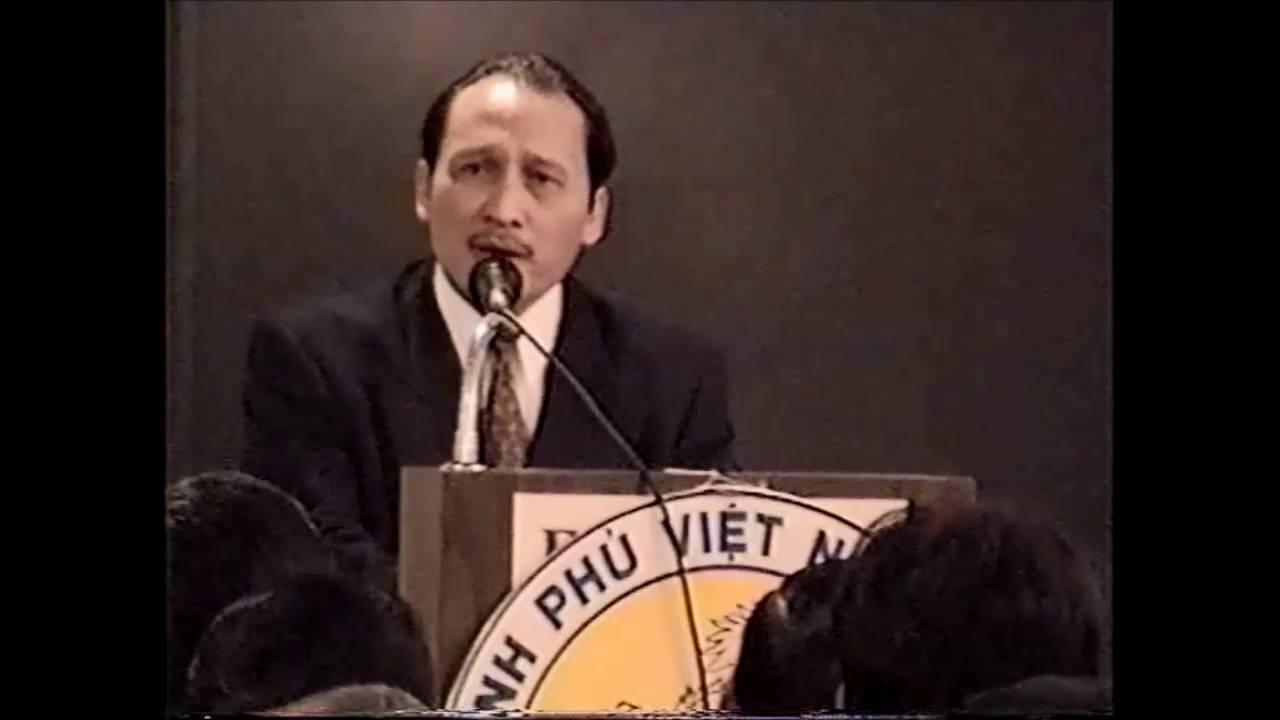 Buổi họp báo tại khách sạn Ramada (Oct 18 2001) - YouTube
