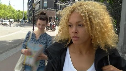 Bitchfight op straat - HOLLAND