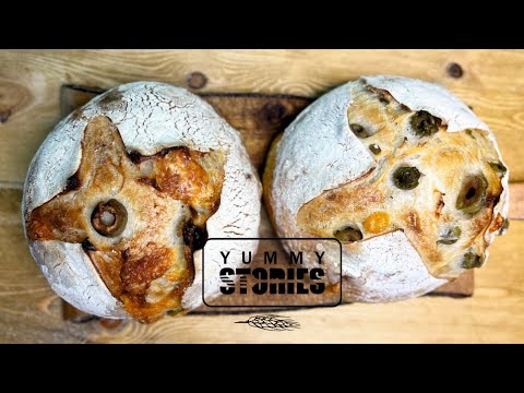 Olive bread with parmesan cheese and thyme on sourdough. Recipe and technique. This is awesome! ❤️