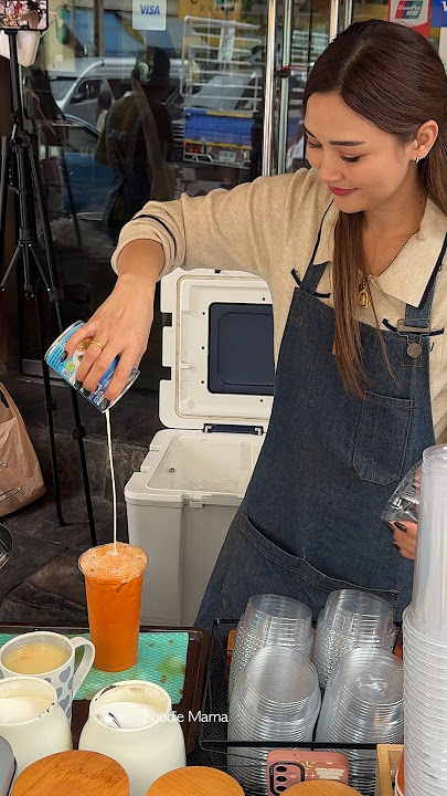 Smiling Angel! Thai Lady Selling Morning Coffee in Bangkok - Thai Tea