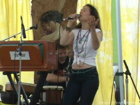 Donna De Lory sings Sanctuary at the Main Street Santa Monica Summer Soulstice Festival 6-27-2010