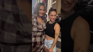 Demi Lovato Stuns Taking Photos With A Fan demilovato