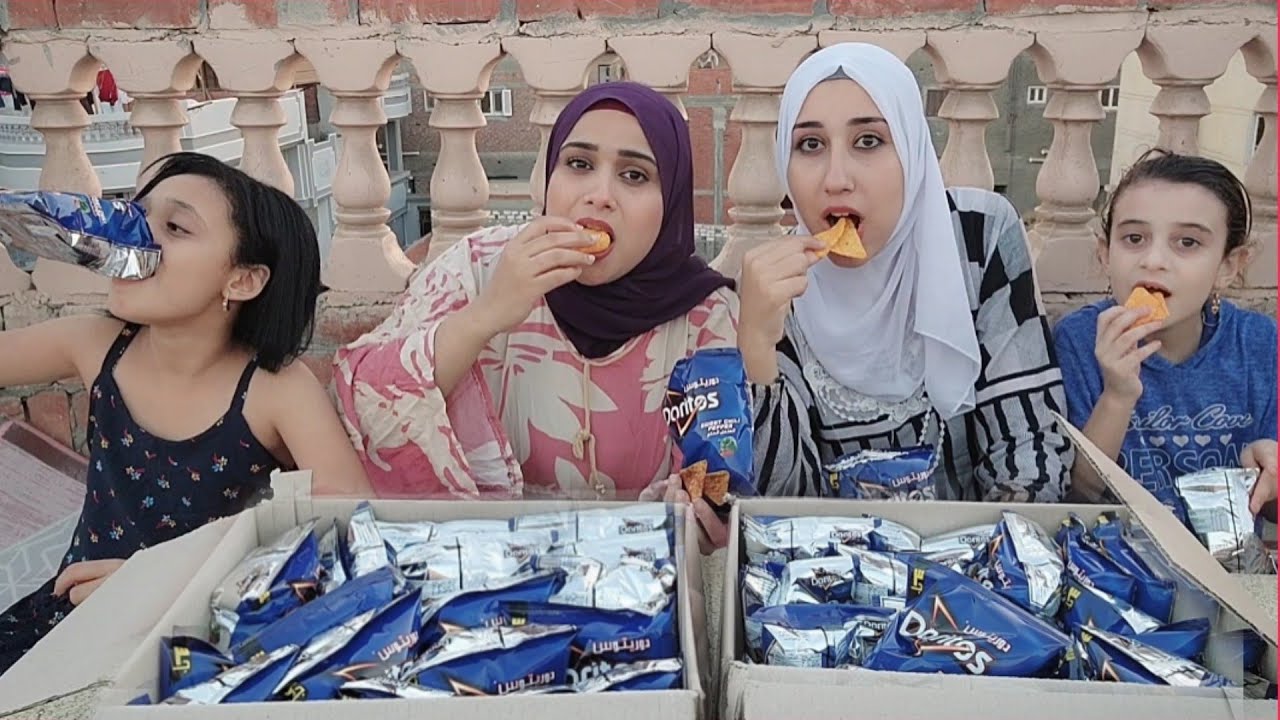 تحدى قوى جدا على أكبر 2 كرتونه دريتوس😋فريق الأبطال💪ضد فريق الملكات👸والعقاب فى التواليت🤮