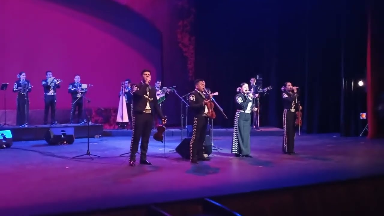 Historia de Un Amor - Mariachi Universitario
