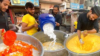 Fresh Mango Milkshake | Roadside Street Drink Mango Juice Making | Famous Karachi Street Drink