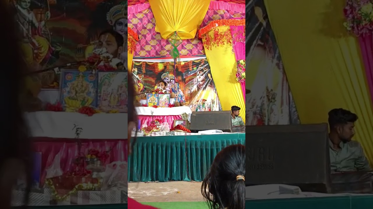 Bahti Ganga mein hath nahin dhona chahie pura sharir hi dhona chahie pujy sree maharaj ji 