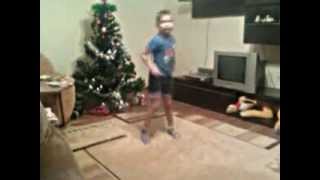 мальчик танцует кангнам стайл