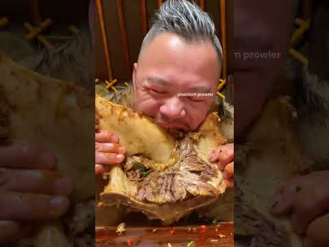 ابو حولقة تعشى بضلع جاموس كازاخستاني لذيذ