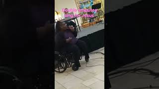 Double amputee sings for the Lord #singing #theblessing #singinginpublic