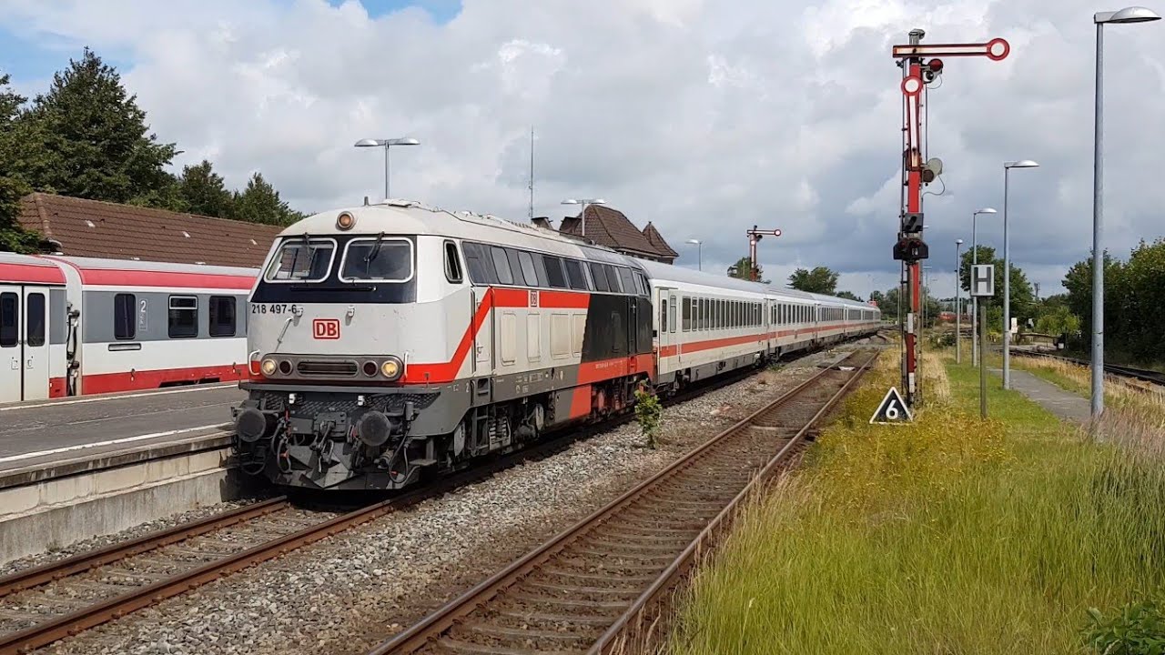 Bunter Zugverkehr in Niebüll und Dagebüll mit Kurswagenverkehr und Formsignalen [Sommer 2024]