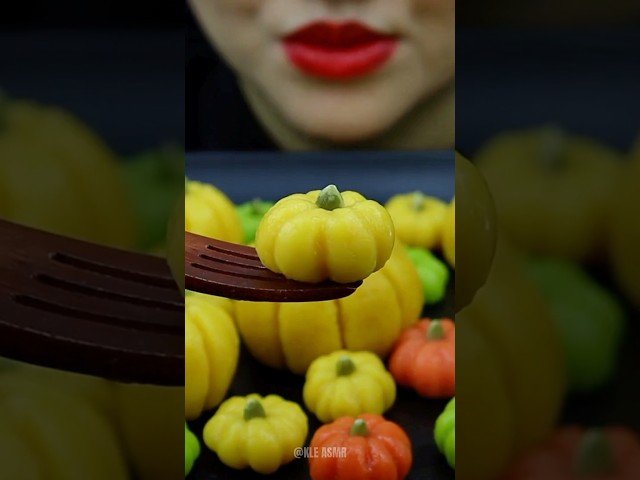 Pumpkin in Coconut Milk Dessert #mukbang #asmrsounds #pumpkin #dessert #shorts