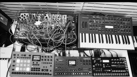 Controlled Chaos - Eurorack Modular, Octatrack, Analog Four, Analog Rytm, Access Virus