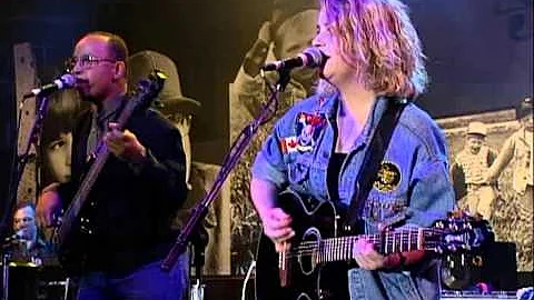 Mary Chapin Carpenter - Read My Lips (Live at Farm Aid 1992)